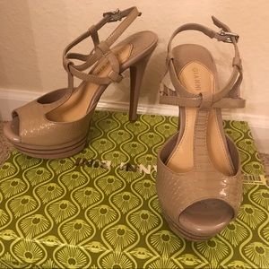 Like new Gianni Bini heels!